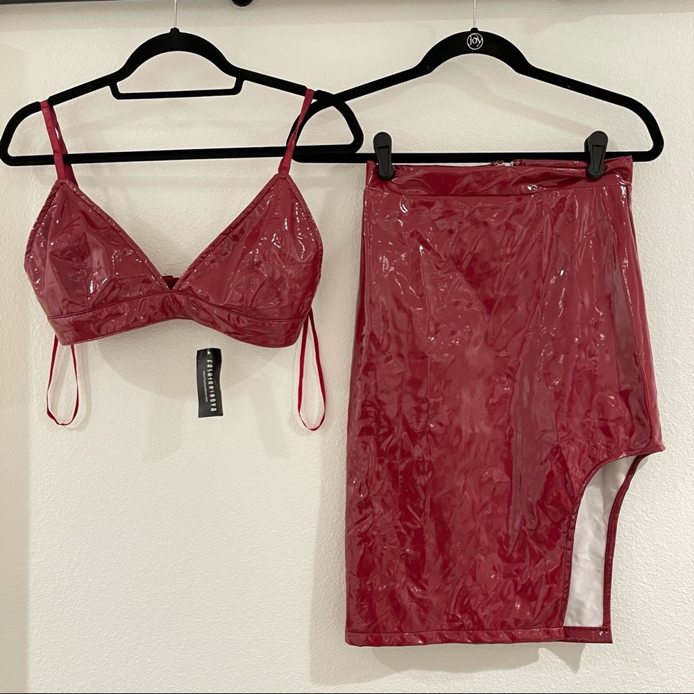 Latex set from fashion nova, wine